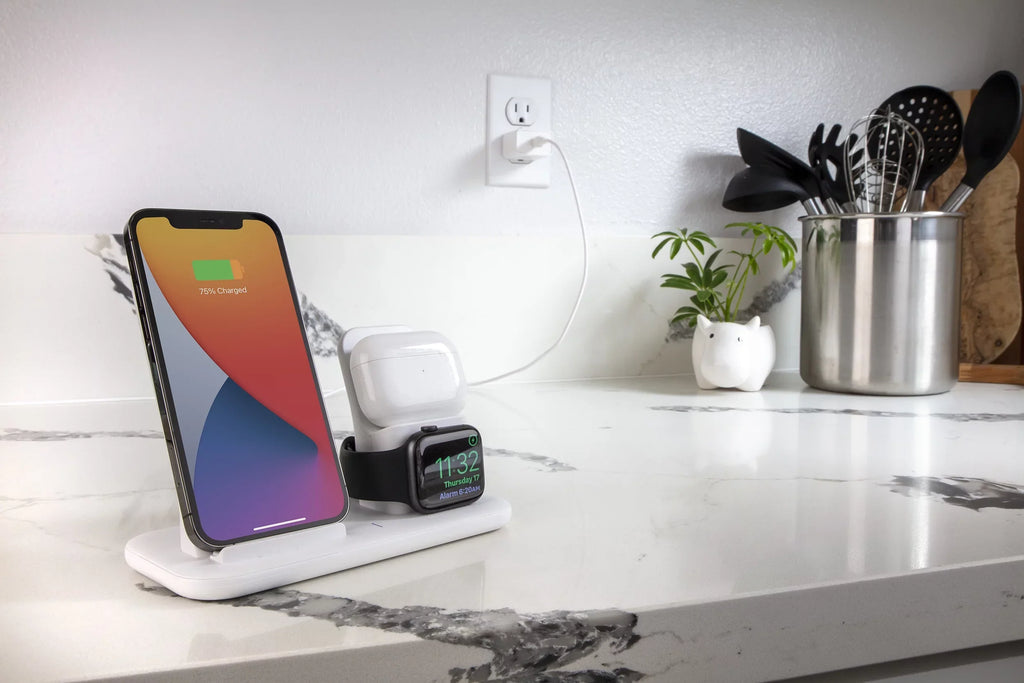 Scosche CSQ3N1WT-SP Qi-Enabled Smartphones, Watches and Earbuds, Qi-Certified Wireless Charging Dock, White