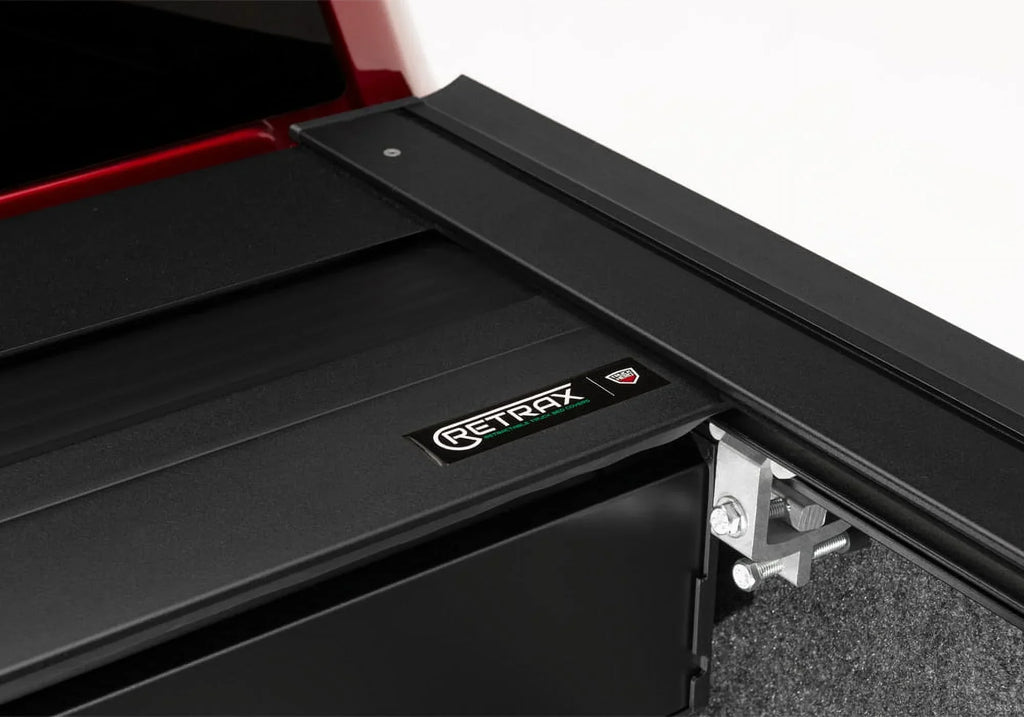 Retrax By Realtruck Retrax By Realtruck Retraxone XR Retractable Truck Tonneau Cover Compatible With Select 2014-2018, 2019 Ltd/Lgcy Chevy/GMC Silverado/Sierra 1500, 2015-19 2500/3500 6'7" Bed