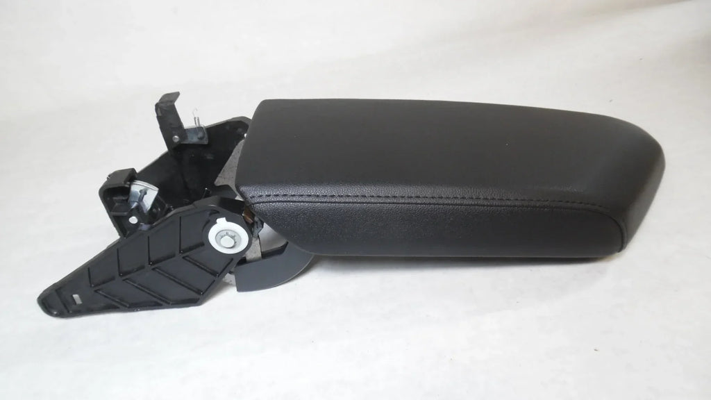 Pre-Owned 2019 2020 2021 Volkswagen Jetta Center Floor Console Lid Armrest Black OEM (Good)