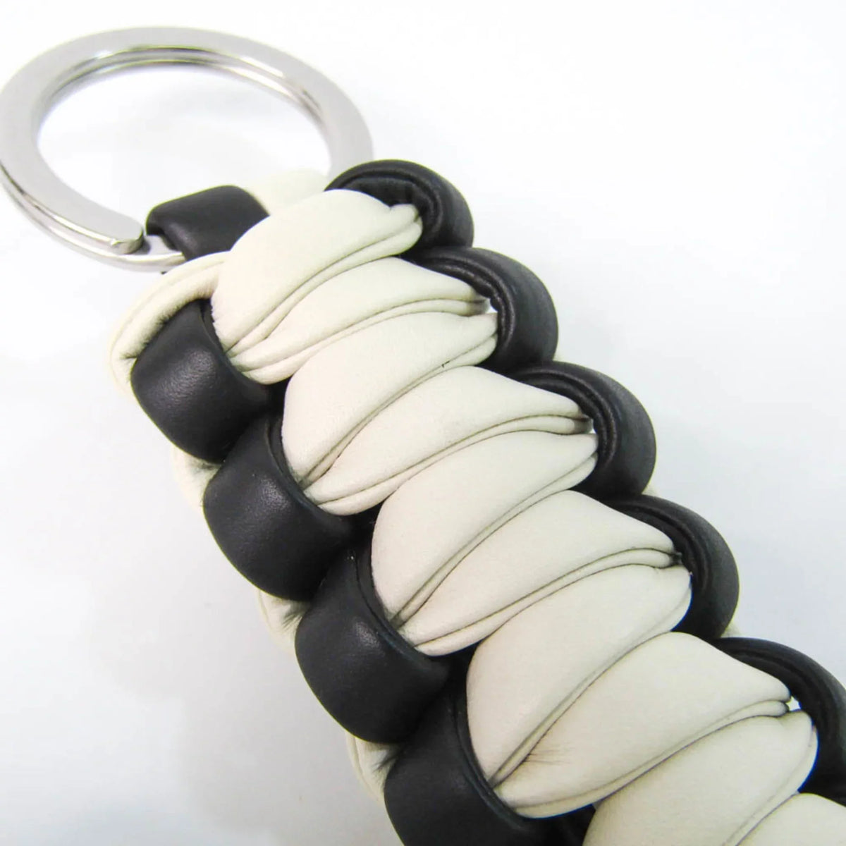 Pre-Owned Bottega Veneta Men,Women Handle Black,White (Good)