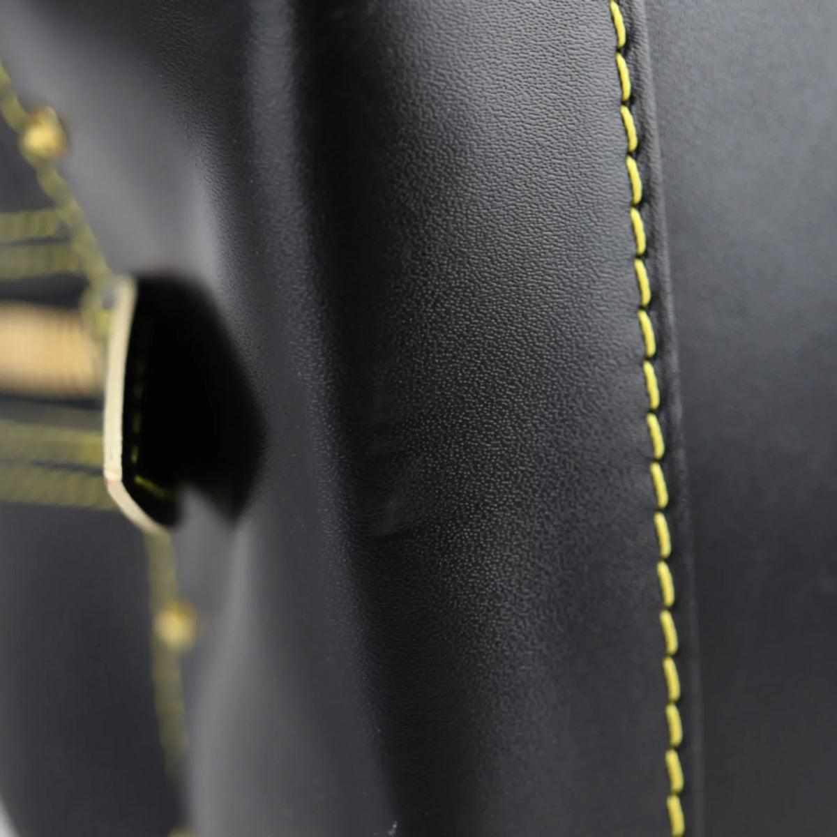 Pre-Owned LOUIS VUITTON Louis Vuitton Superbe Handbag M91892 Suhari Leather Noir Tote Shoulder (Good)